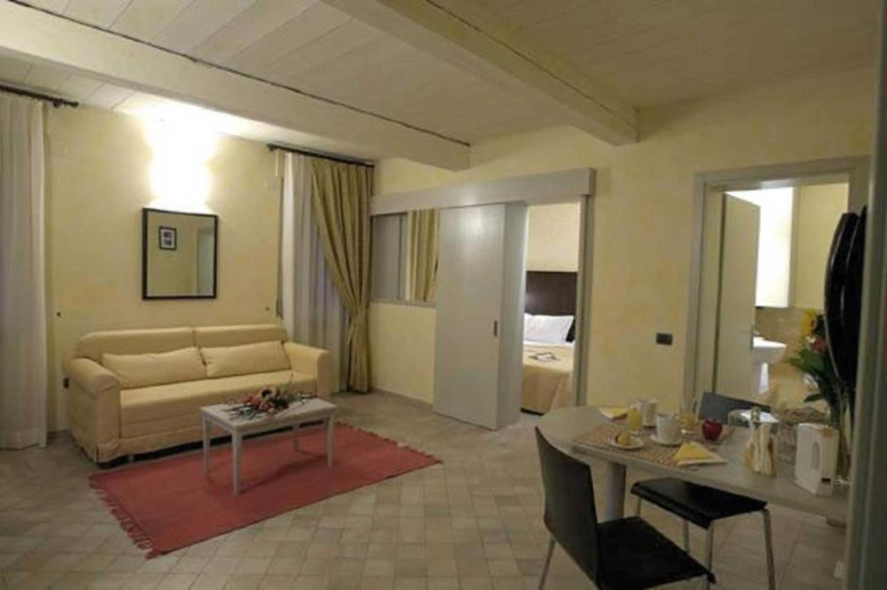 Superior Quadruple Room,958475680:JPEG