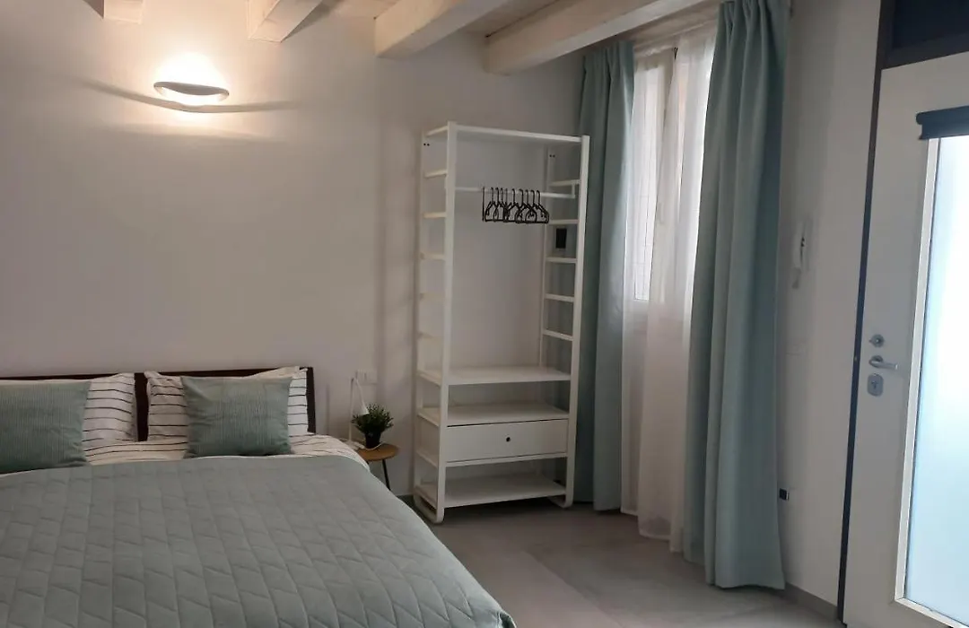 Room 28-1