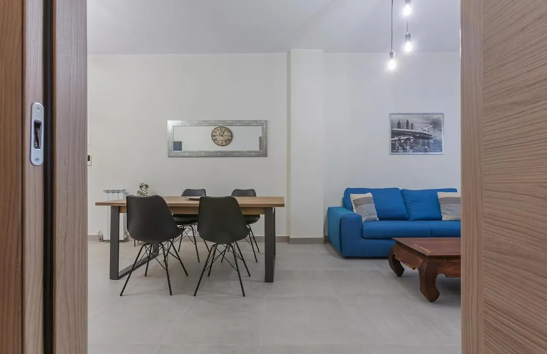 Ferrara Biscay Bay Apartment With Balconies-1