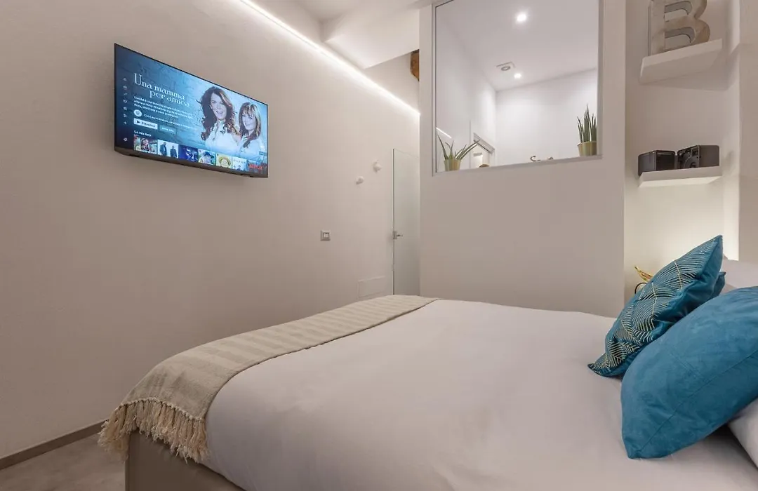 Guesthost - Ferrara Jungle Apartment-1