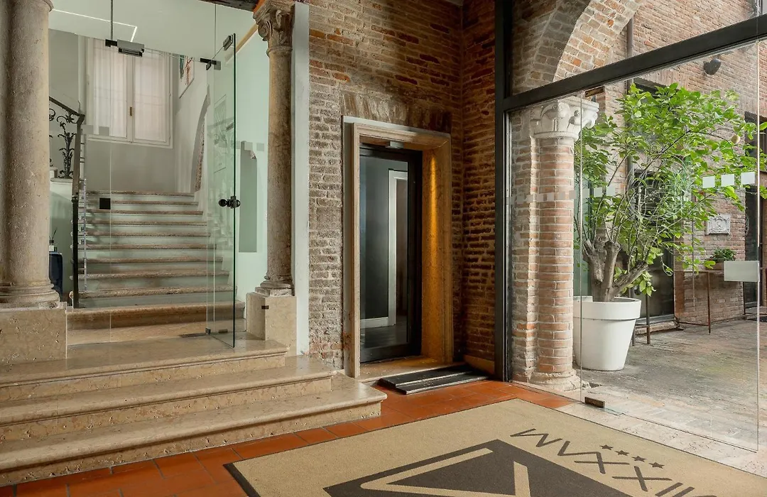 Maxxim Hotel & Loft-1