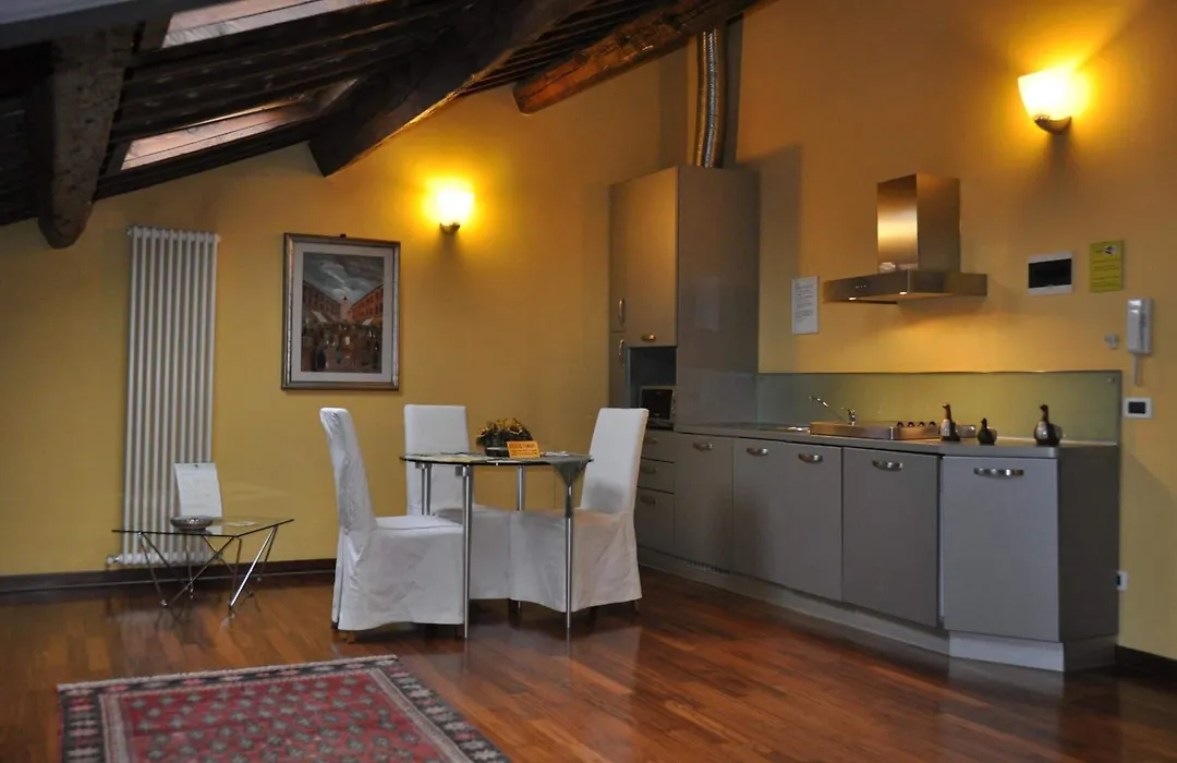 Piazza Nova Guest House-1