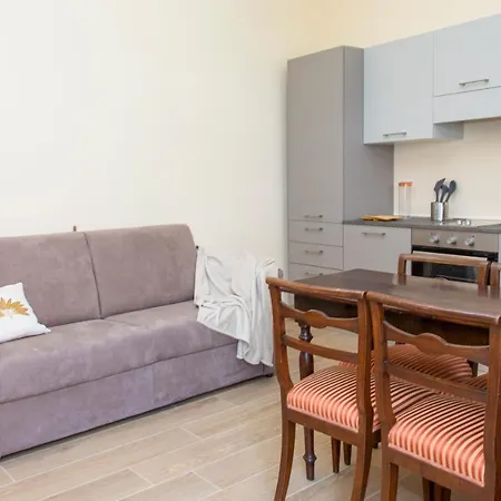 Interno Estense 753-2