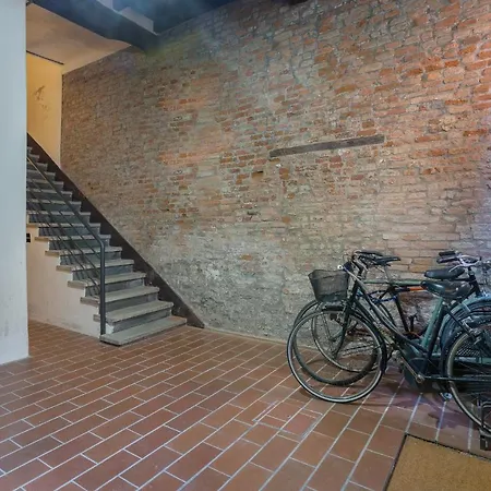 Ferrara Duplex Terrace Apartment X4-2