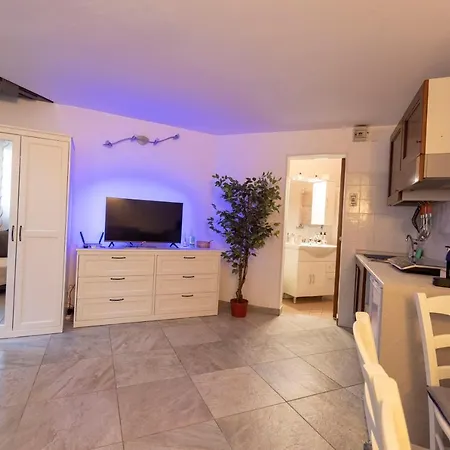LE MURA Station Modern House - Parcheggio&Wi-Fi Gratis-2