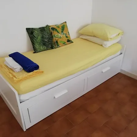 Over The Rainbow - Cozy Studio In The Centre Of Ferrara-3