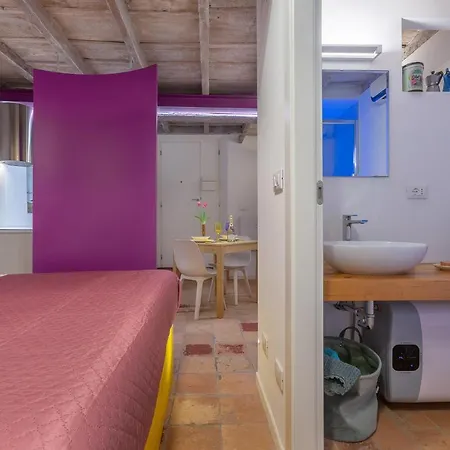Ferrara Mignon Lilac House-2