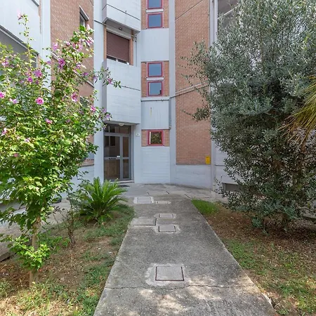 Ferrara Biscay Bay Apartment With Balconies-3