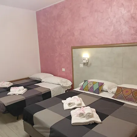 La Dea Rooms-3