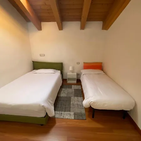 Interno 8 appartamento con box auto privato gratuito-2