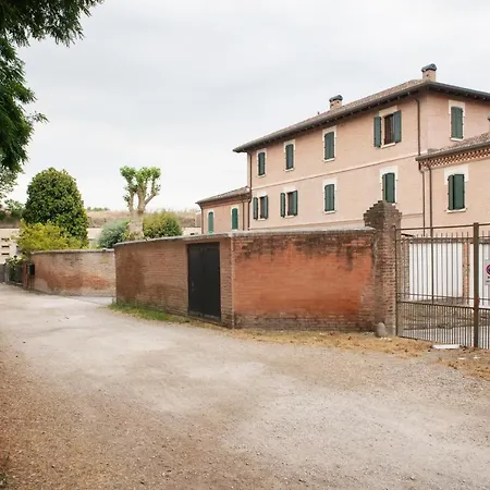 Charming Flat in centro a Ferrara con posto auto-3